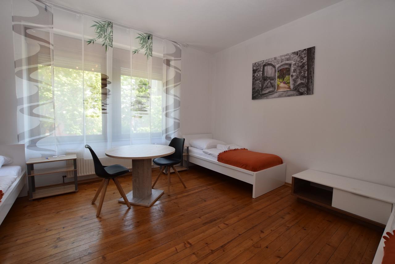 Apartment Ostendplatz Stuttgart Exterior foto