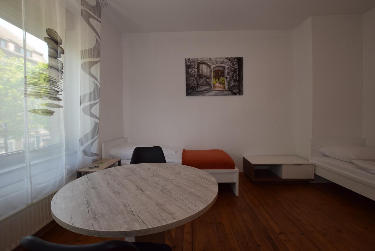 Apartment Ostendplatz Stuttgart Exterior foto